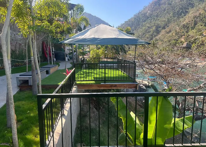 Family Vacation Home, 10 Miles From Downtown Pv Romantic Zone, Ocean Frontage