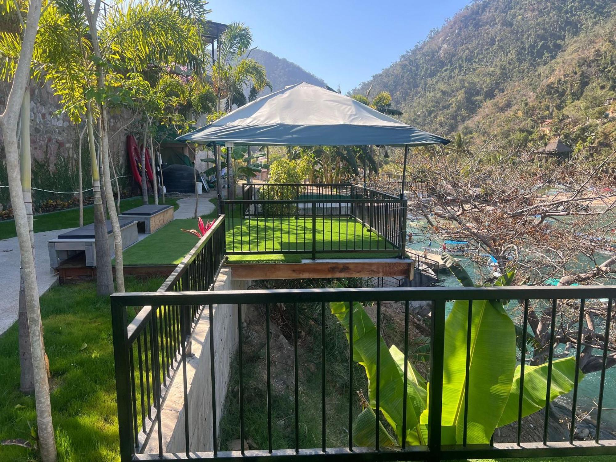 Family Vacation Home, 10 Miles From Downtown Pv Romantic Zone, Ocean Frontage *