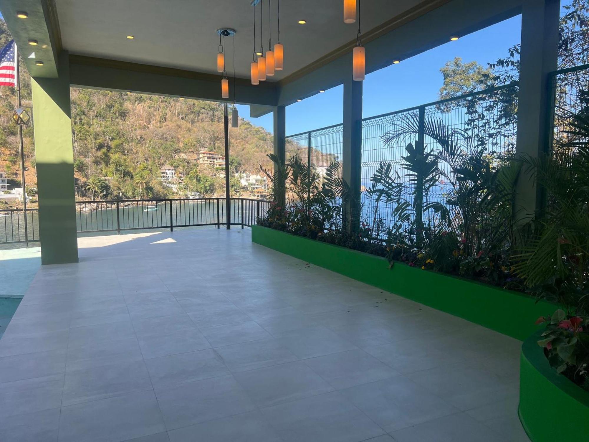 Family Vacation Home, 10 Miles From Downtown Pv Romantic Zone, Ocean Frontage Apartment *