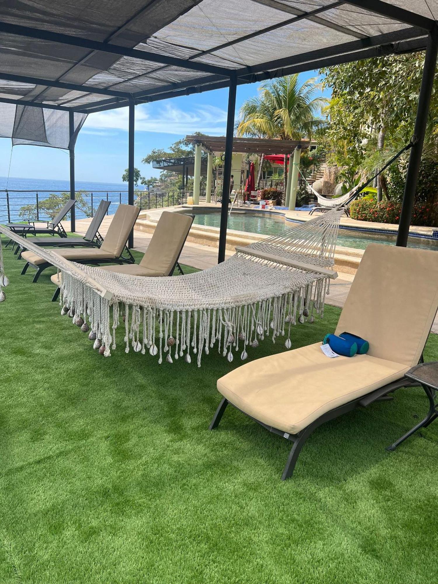 Family Vacation Home, 10 Miles From Downtown Pv Romantic Zone, Ocean Frontage Apartment *