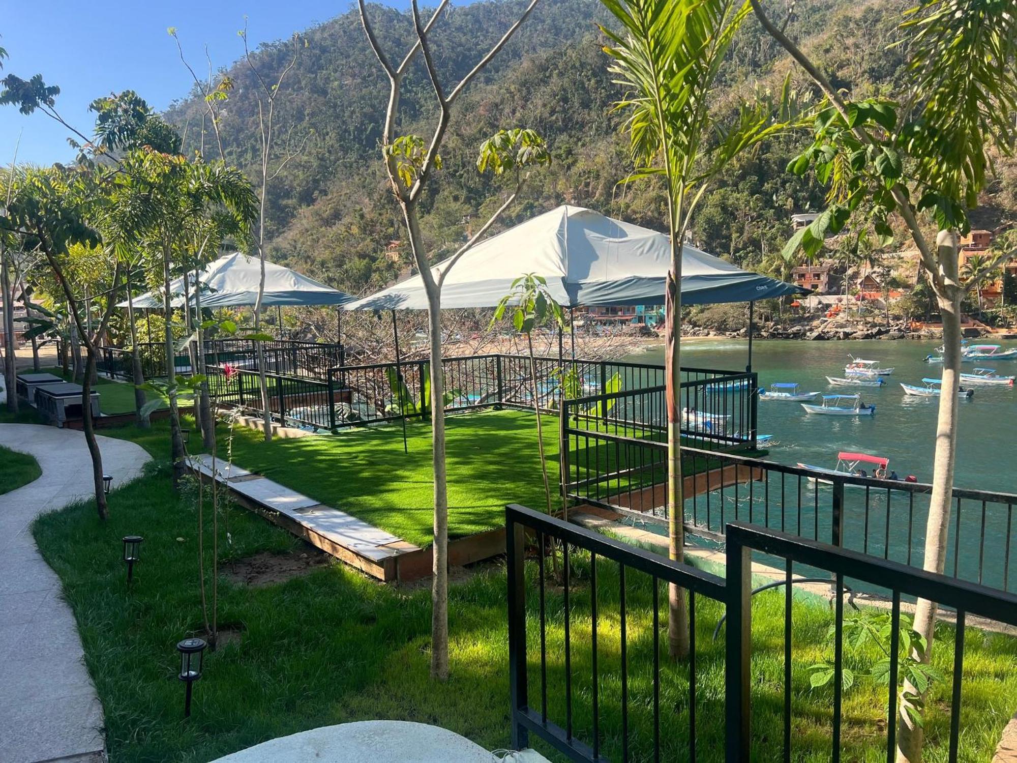 Family Vacation Home, 10 Miles From Downtown Pv Romantic Zone, Ocean Frontage Apartment *