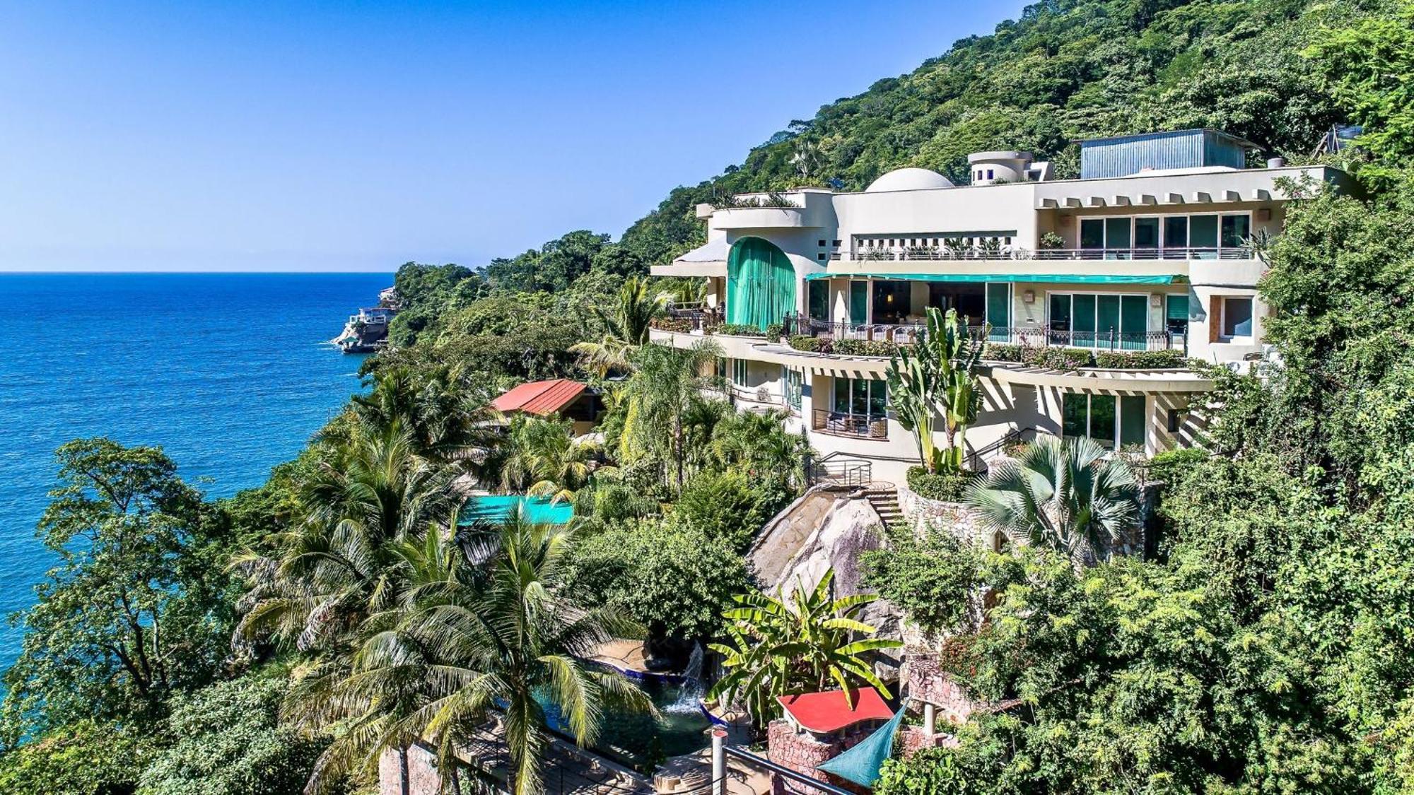 Apartment Family Vacation Home, 10 Miles From Downtown Pv Romantic Zone, Ocean Frontage *