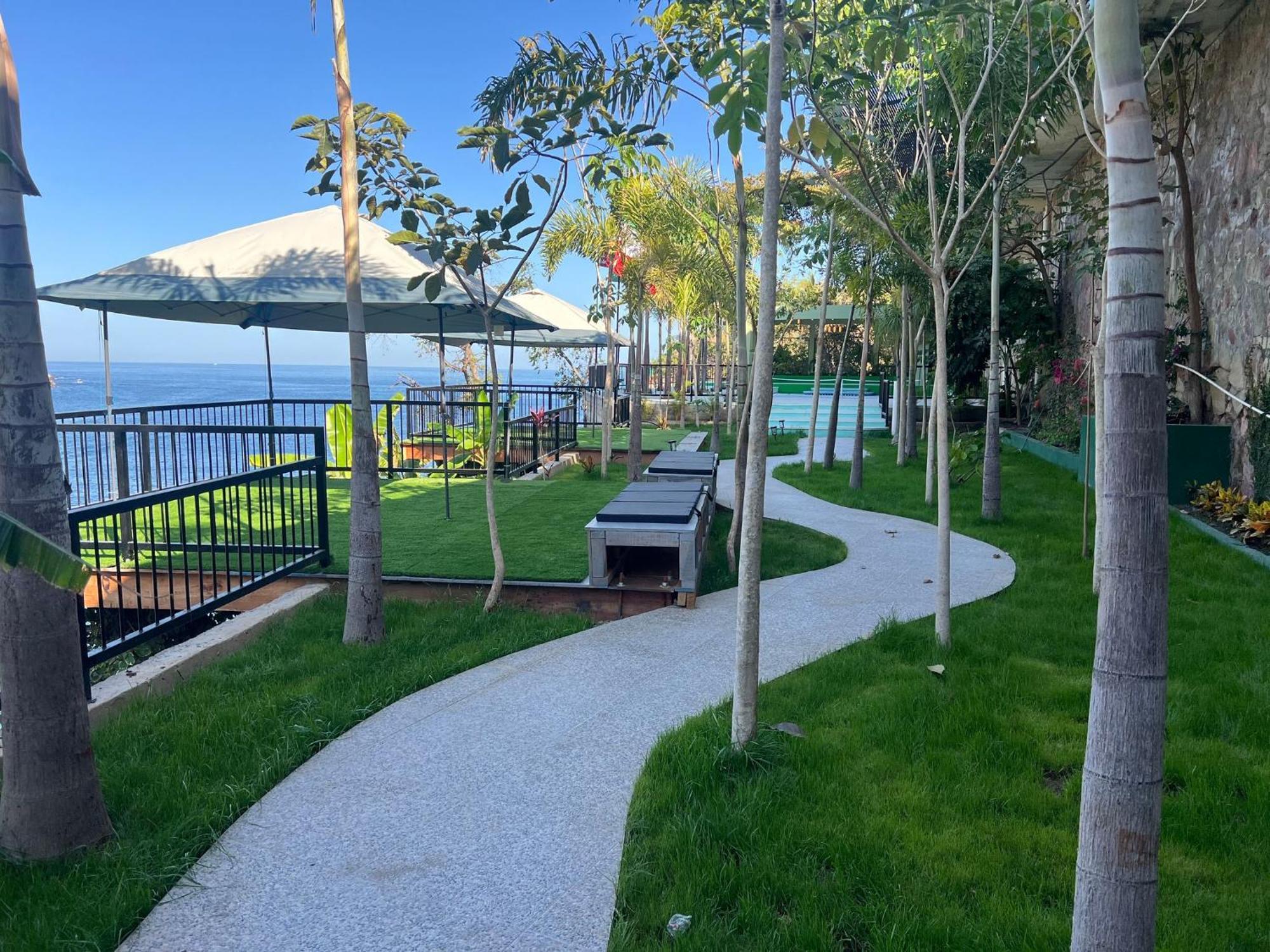Family Vacation Home, 10 Miles From Downtown Pv Romantic Zone, Ocean Frontage *